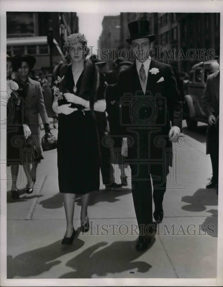 1938 Press Photo NY society&#39;s Mr. and Mrs. Spencer Eddy Jr. in Easter finery - Historic Images