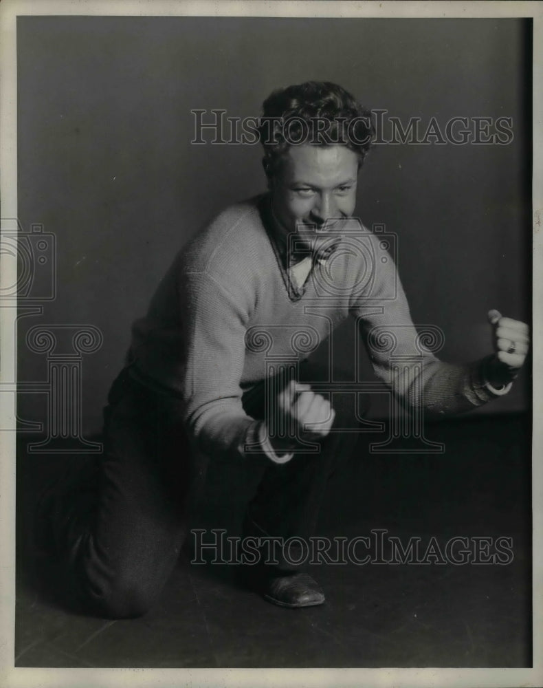 1928 Cheer Leader Jack Hogan Making A Pose - Historic Images