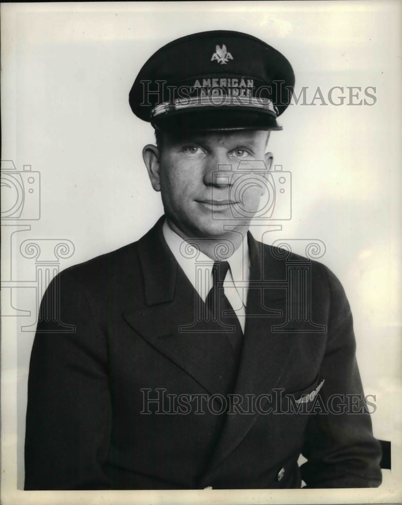 1938 United Airlines Second Pilot Joe G Schneider - Historic Images