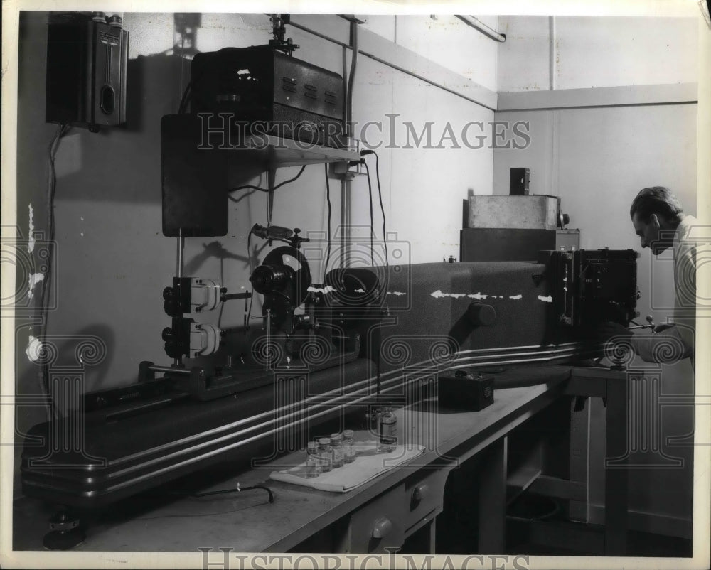 1946 Press Photo Testing Vitamin A - nea34264 - Historic Images