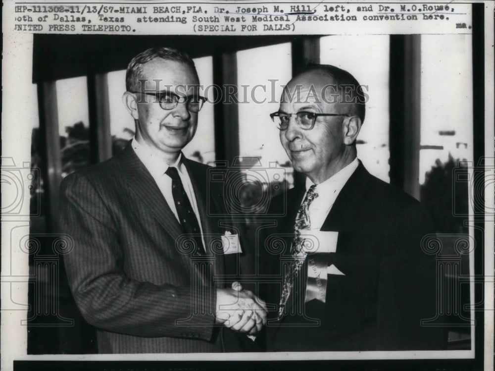 1957 Press Photo Dr. Joseph Hill and Dr. M.O Rouse at the South West Medical Ass - Historic Images
