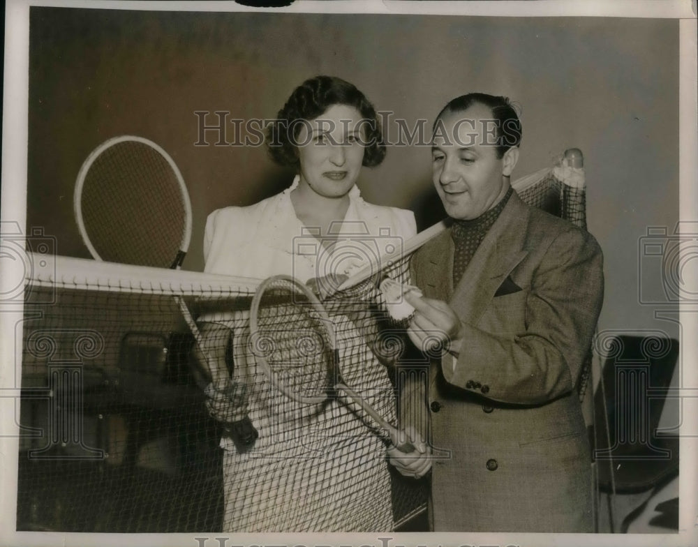 1938 Press Photo Mr and Mrs Val Ernie in Game of Badminton-Historic Images