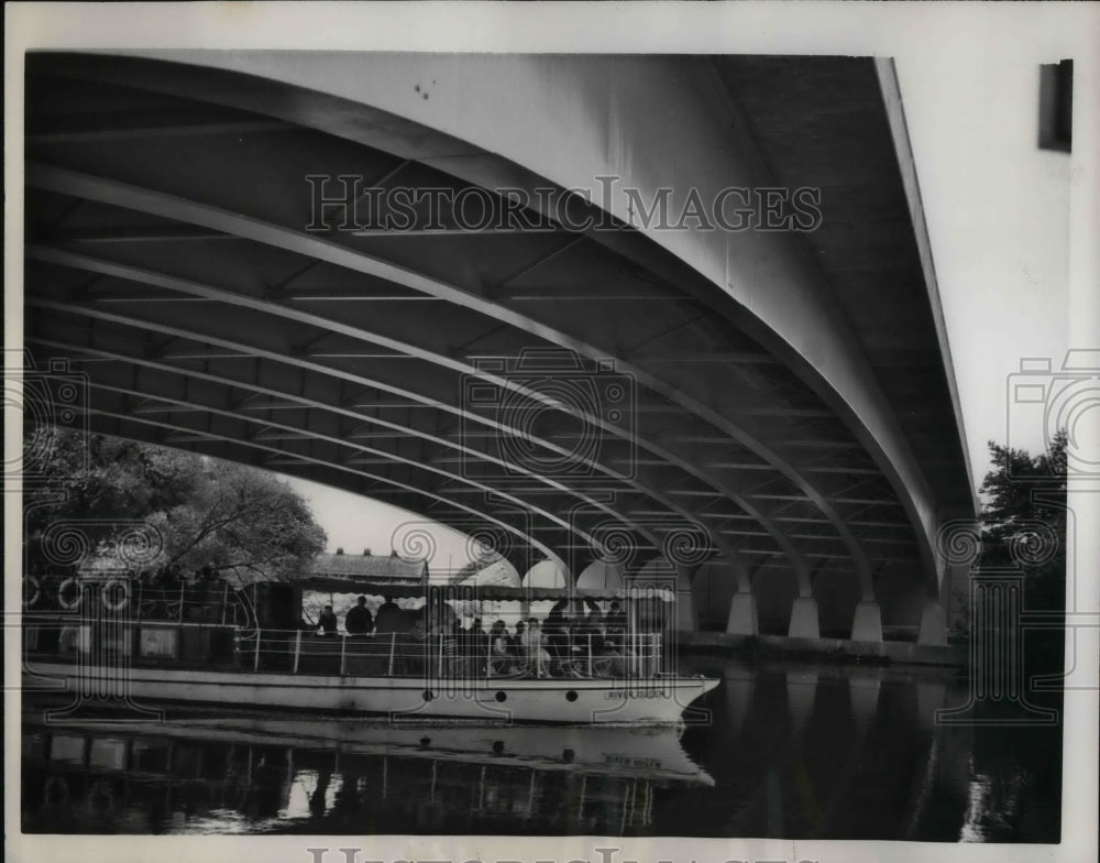 1961 Press Photo newest permanent bridge over Thames since WWII in Bray, England - Historic Images