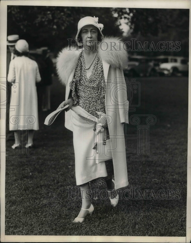 1931 Mrs Julian Little at Saratoga racetrack - Historic Images