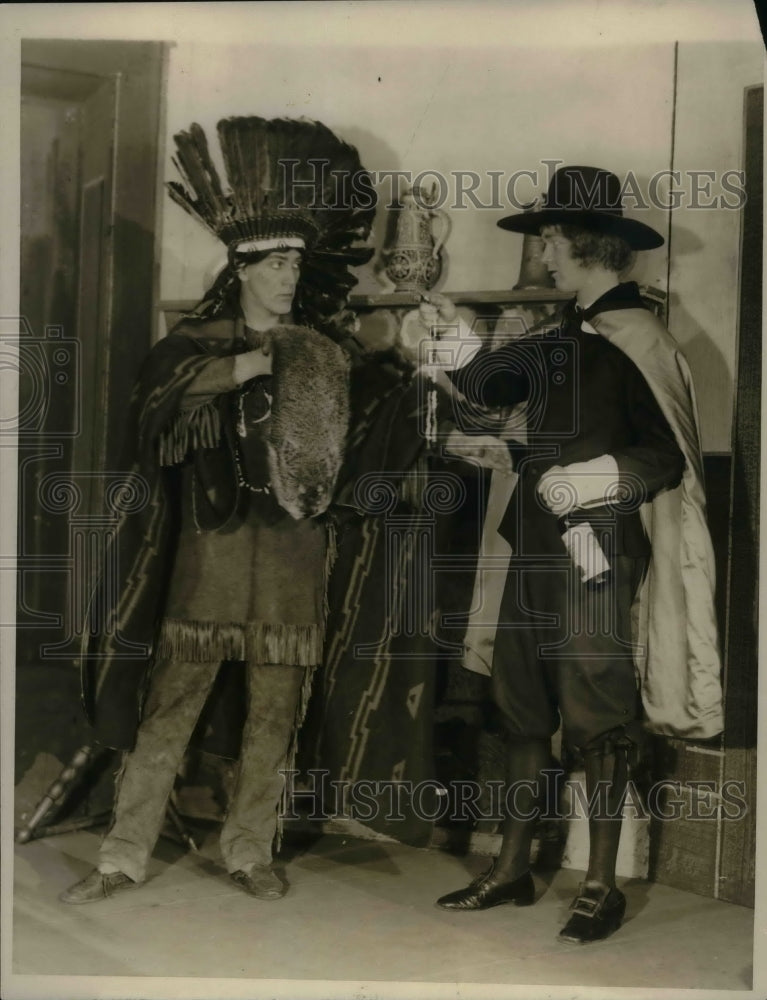 1928 Press Photo L.D. Parker of Boston W.L. Storey dress rehearsal - Historic Images