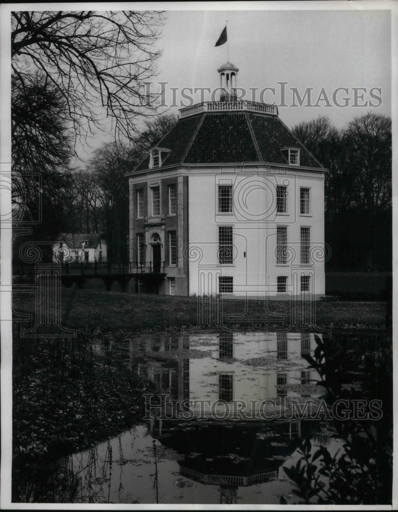 1963 Press Photo Miniature Drakesteyn Palace in Netherlands - nea34851-Historic Images