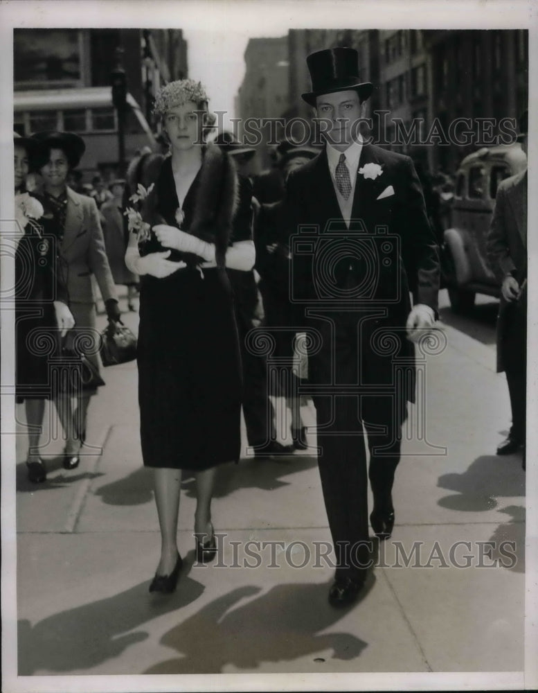 1938 Press Photo Mr & Mrs Spencer Eddy Jr in NY for Easter - nea34931 - Historic Images
