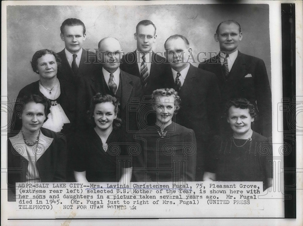 1955 Mother of the Year Mrs LC Frugal &amp; her family in Salt Lake City - Historic Images