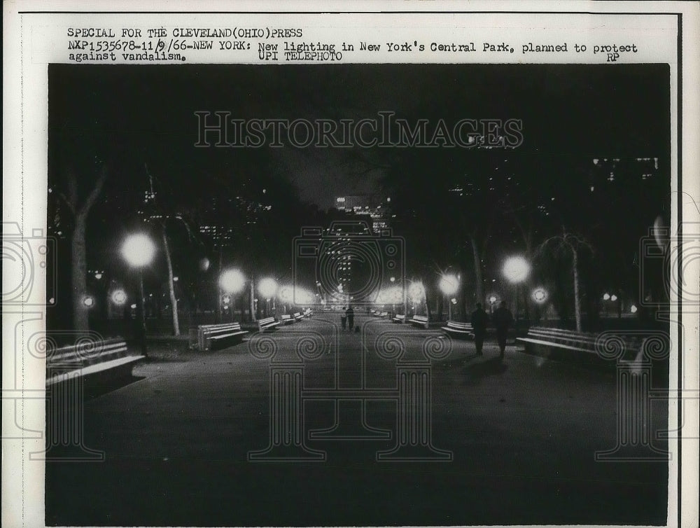 1966 Press Photo New ligjting in Central Park.-Historic Images