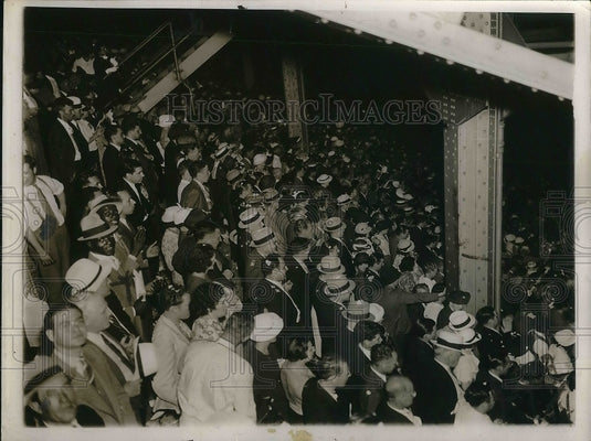 1936 Press Photo Crowd Watching President Roosevelt's Acceptance Speech - Historic Images