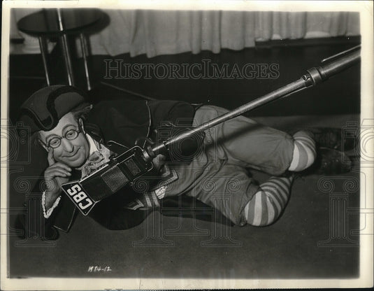 1936 Press Photo Mike Wynn New CBS Huddle Gulliver the Traveller - Historic Images
