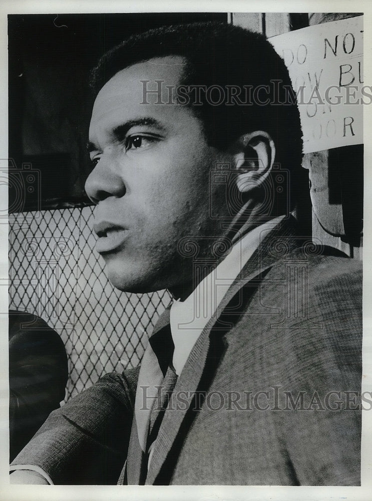 1968 Press Photo Robert Hooks American Movie Television Stage Actor NYPD Drama - Historic Images