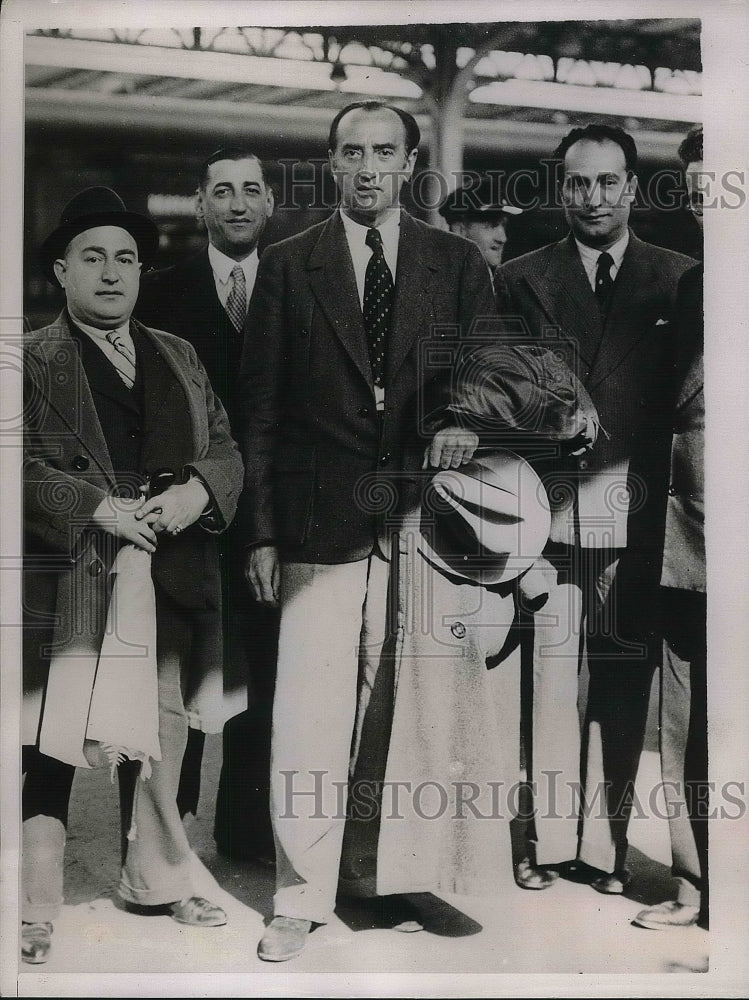 1936 Press Photo Jewish Actor Maurice Schwartz Arrives In Paris - Historic Images