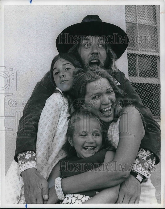 1970 Press Photo Sutherland Mazursky Burstyn Sargent Star In Alex In Wonderland - Historic Images