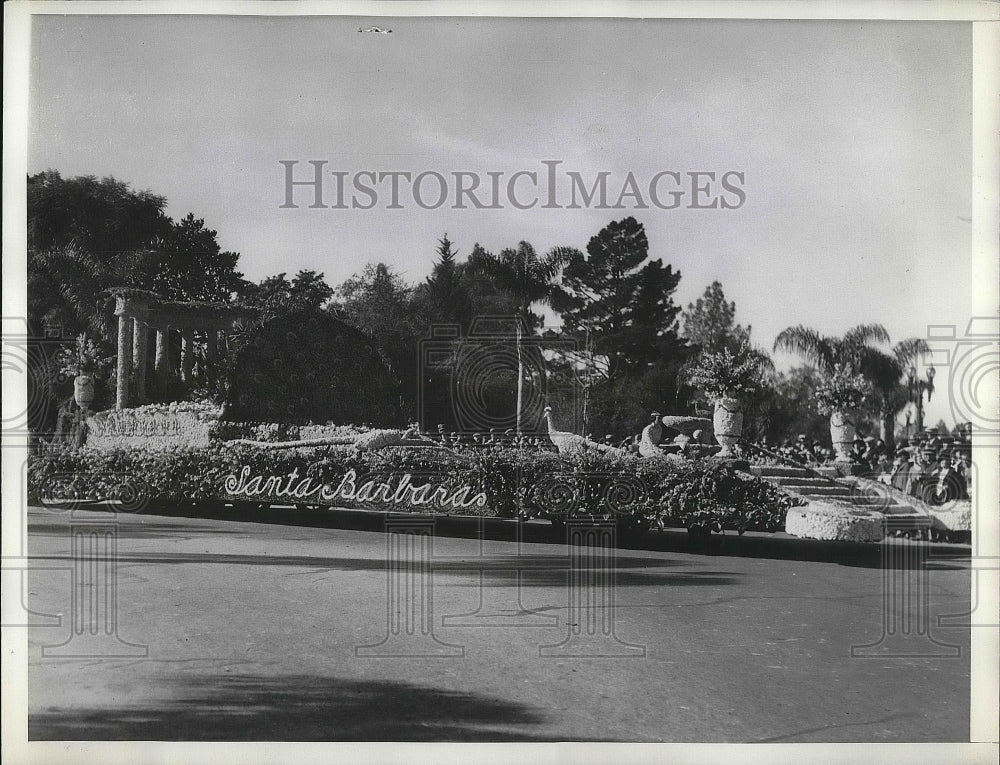 1935 Santa Barbara&#39;s Float in Tournament of Roses in Pasadena - Historic Images