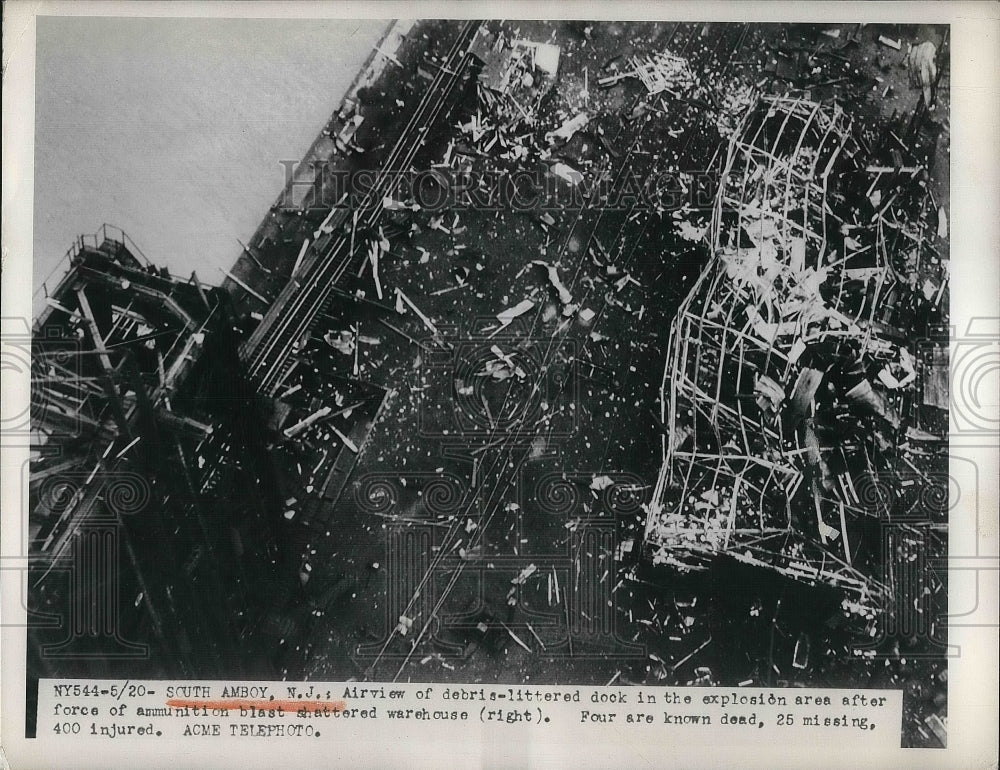 1950 Aerial view of debris - Historic Images