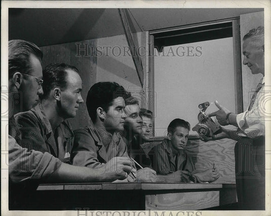 1943 Press Photo Joseph C. Sherman Consolidated Aircraft Corporation Plane - Historic Images