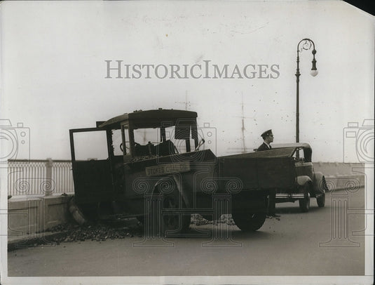 1934 Press Photo Driver Escapes Coal Truck Crash Uninjured-Historic Images