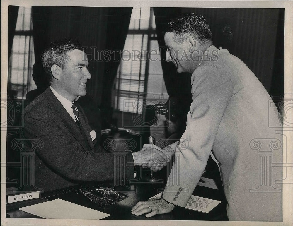 1958 Press Photo SEC chief J. Sinclair Armstrong and Rep. Oren Harris - Historic Images