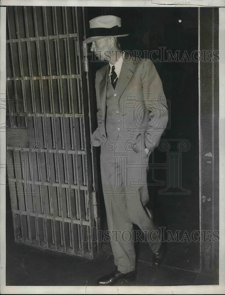 1933 Press Photo James Lawson Search nationwide Robberies - nea36161 - Historic Images