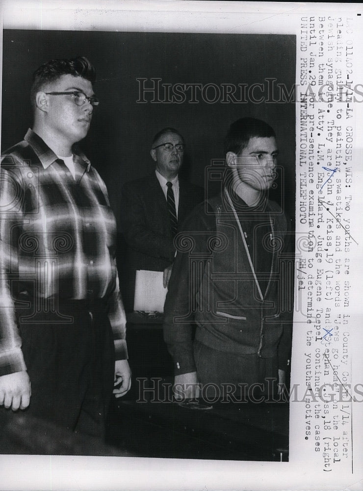 1960 Press Photo John J Keiss &amp; Strphan Jess in jail in La Crosse, Wis.-Historic Images