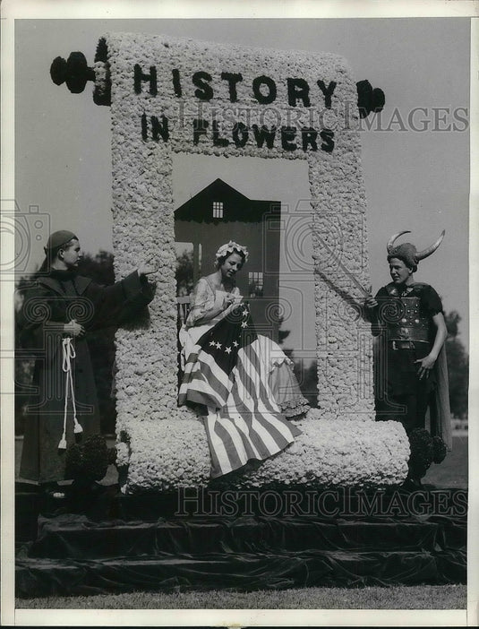 1935 Press Photo History In Flowers float in New Year's Day parade, Pasadena, CA - Historic Images