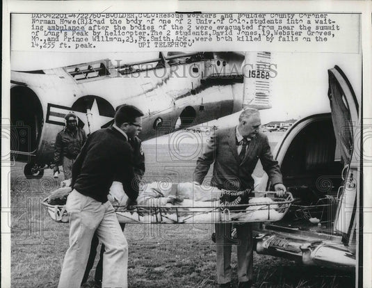 1960 Rescue workers & N Howe at victim of mtn hike in Colorado - Historic Images