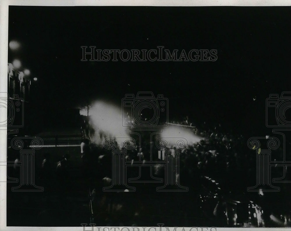 1938 Press Photo CIO pickets at Muncie, Ind GM plant - nea36593 - Historic Images