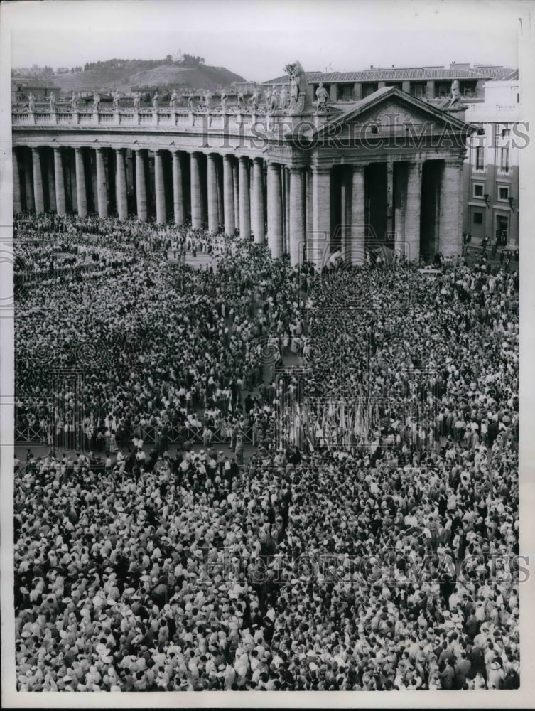 1957 St. Peters Square in Vatican City for international Congress - Historic Images