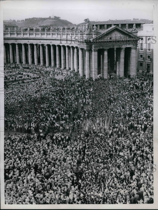 1957 St. Peters Square in Vatican City for international Congress - Historic Images