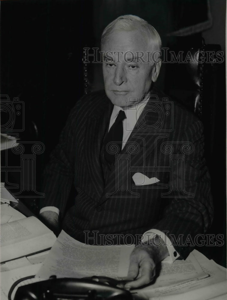 1939 Press Photo Sec. Of State Cordell Hull Spends 68th Birthday Hard At Work - Historic Images