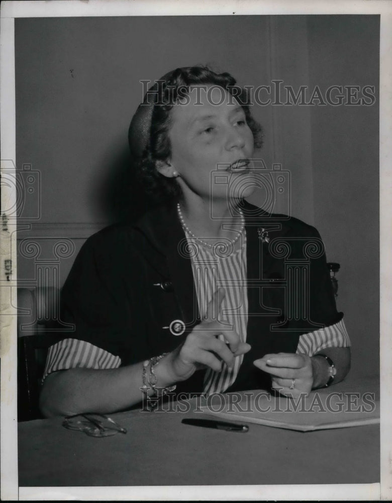 1952 Press Photo Mrs Charles Howard coordinator of womens activities - nea36986 - Historic Images