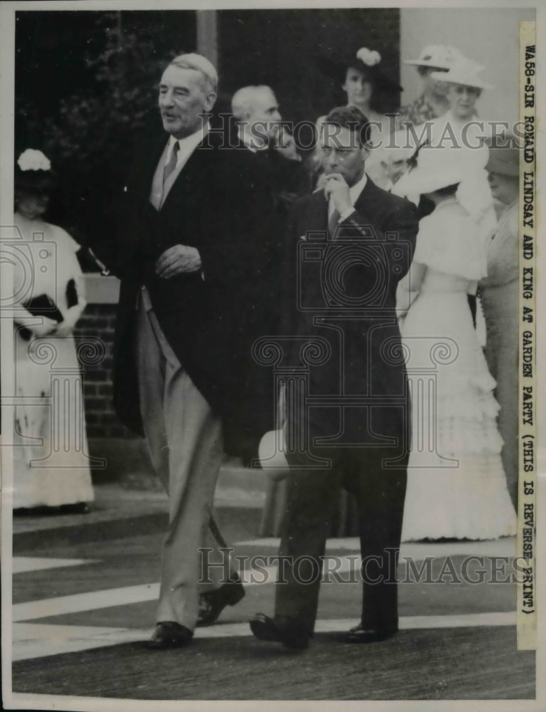 1939 Press Photo Johnny Thompson&#39;s Garden Party - Historic Images