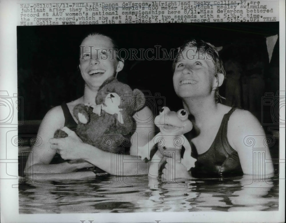 1961 Swimmers Dona deVarona &amp; Becky Collins - Historic Images