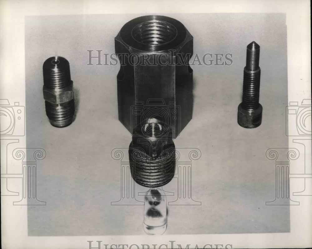 1949 Press Photo Disassembled View Of Device Used To Advance Tissue In Microtome - Historic Images