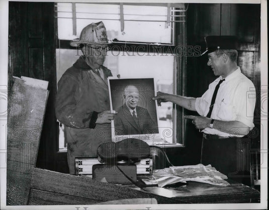 1953 Press Photo Fire inspector Walter Lueder & Asst. Ira George, Chicago Hts - Historic Images