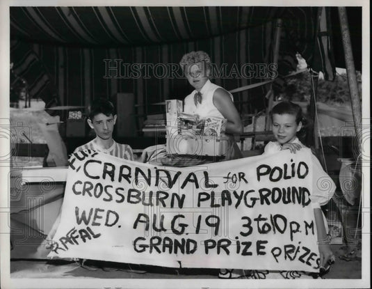 1963 Press Photo Karl Emilio Jeanette Lott, Sandra Glau Crossburn Playground - Historic Images