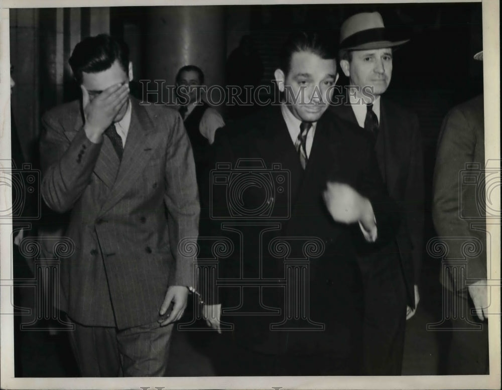 1938 Albert Harvey &amp; Harry Baxter Held By Federal Agents - Historic Images