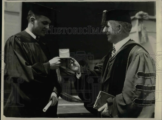 1929 Press Photo Ralph Holtgren & Dr WW Campbell at U of Calif. - nea37469 - Historic Images