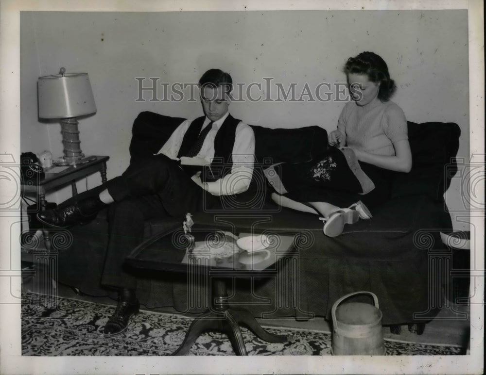 1940 Press Photo Mr., Mrs. Challis A. Hall, Jr., Economics Instructor - Historic Images