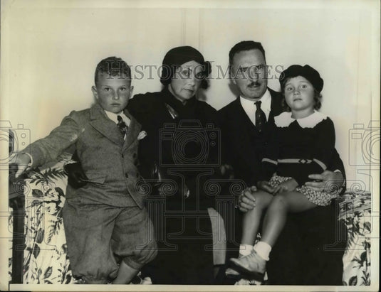 1933 Press Photo Major and Mrs. Harold Harris. South American Airmail Lines - Historic Images