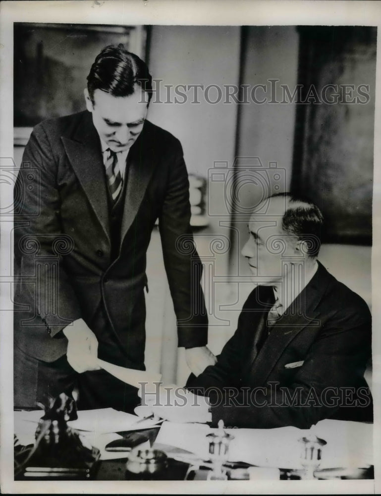 1935 Press Photo Sir Philip Cunliffe-Lister, C.J. Galpin - nea37522 - Historic Images