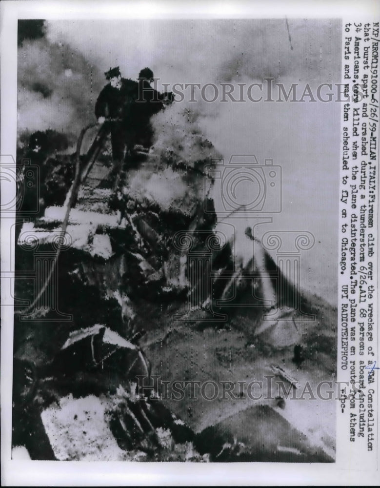 1959 Press Photo Firemen in Wreckage of TWA Constellation Crashed Thunderstorm - Historic Images