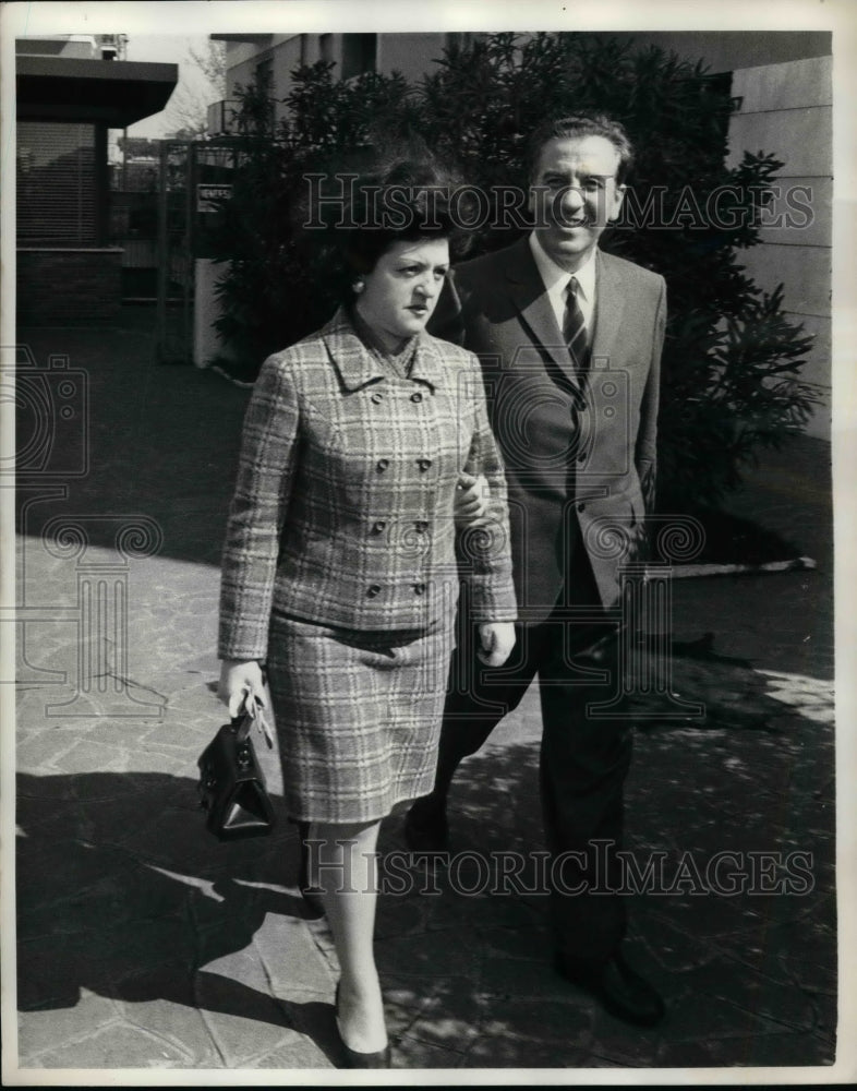 1969 Press Photo Giovanni Musante,quit priesthood to marry Giovanna Carlevaro. - Historic Images