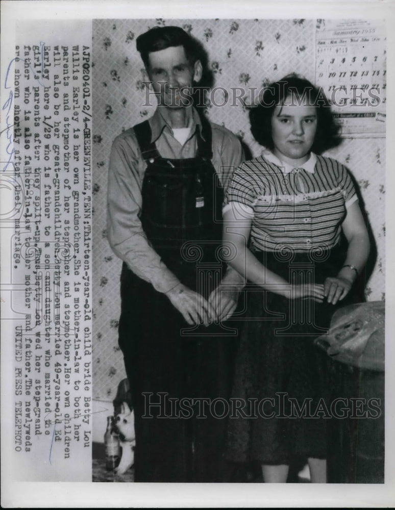 1955 Press Photo Betty Lou Willis Earley and her husband Ed Earley - nea37810-Historic Images