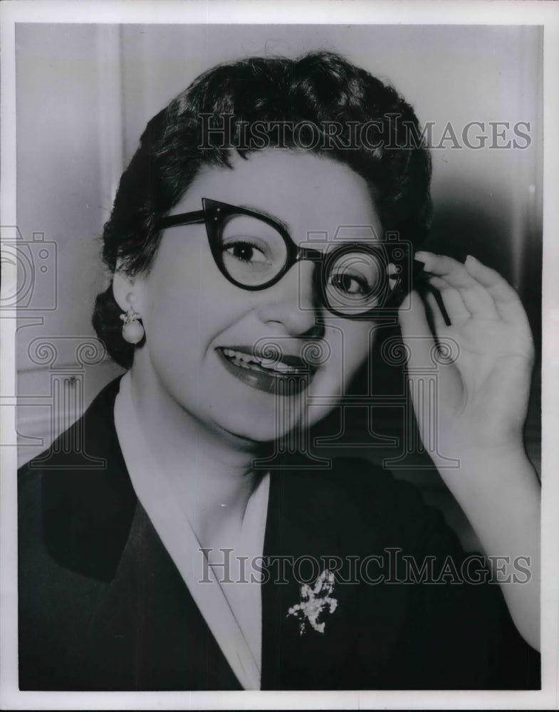 1955 Adele Leigh, British Opera Star wear Ulta - Historic Images