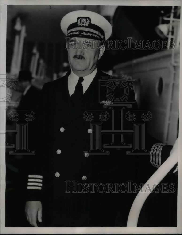 1941 Press Photo Captain Wersel Habel of S.S. Siboney - Historic Images