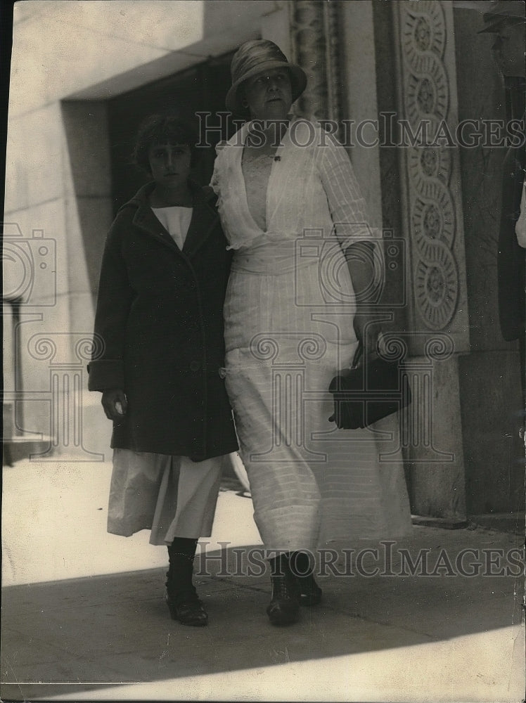 1924 Press Photo Josephine Bartholome Confesses To Starting Fire - Historic Images