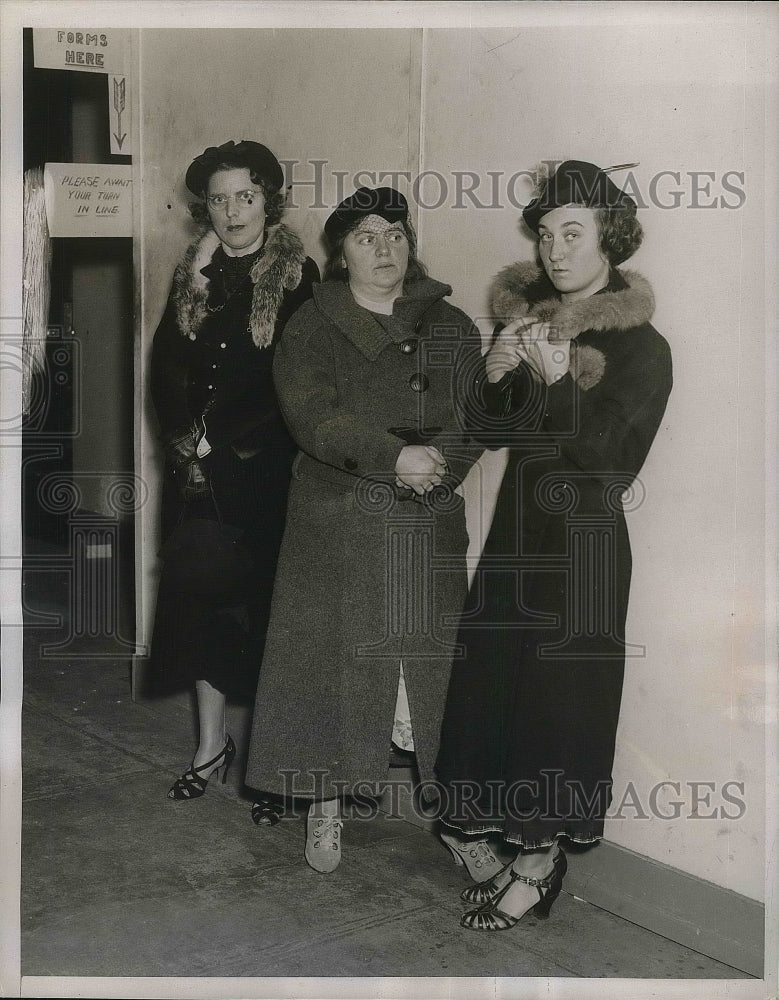 1937 Press Photo Mary Bowden In Court For Husband&#39;s Guilty Plea - Historic Images