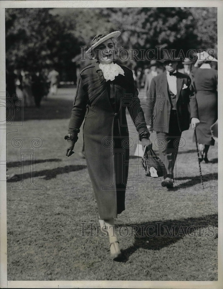 1935 Princess Chlodwig Hohenlohe - Historic Images